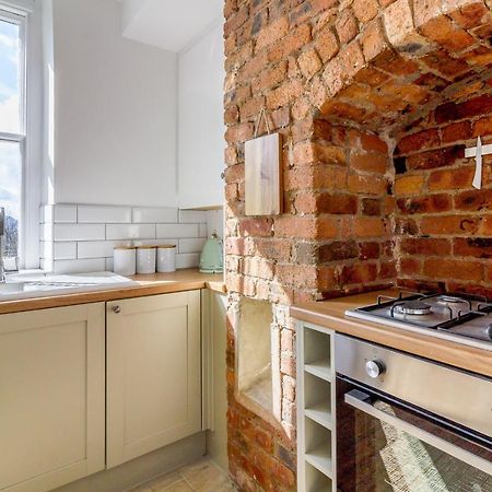 Beautiful 1 Bed Apartment In The Heart Of Matlock Matlock  Buitenkant foto